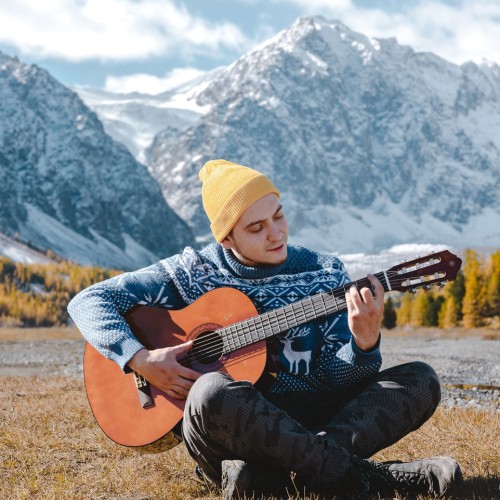 Тур на Алтай с фотографом: эстетичные кадры, съёмки с реквизитом, глэмпинги и топовые места