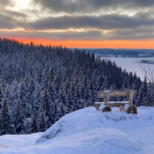 Карелия в белом наряде: зимняя сказка в Петрозаводске, Приладожье и парке «Рускеала»