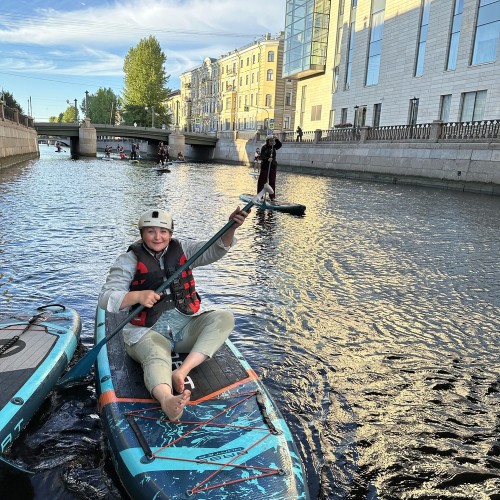 Утренний сап-сплав по центру Петербурга (в мини-группе)