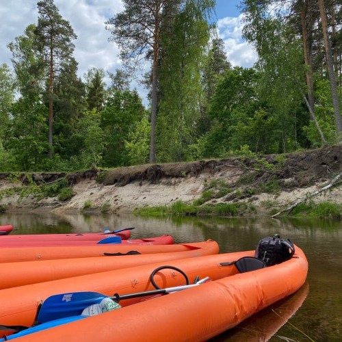 Подальше в лес: сплав на байдарках по реке Медведице