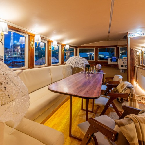 Северная Пальмира с борта катера в стиле 19 века