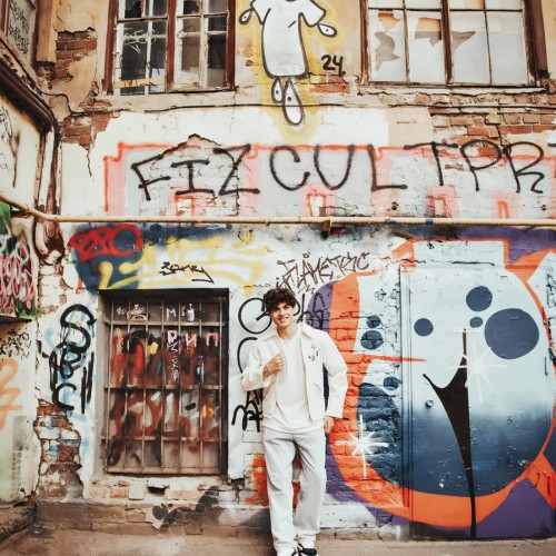 Петербург за закрытыми дверями: парадные лестницы и дворы-колодцы