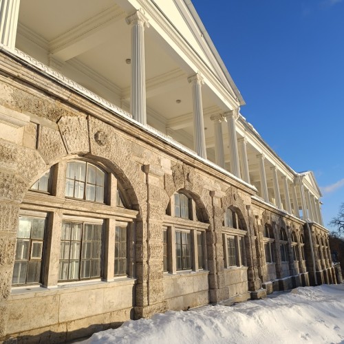 В Пушкин — по дворцам!