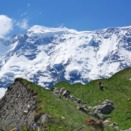 Треккинг налегке в Безенги с размещением в альплагере