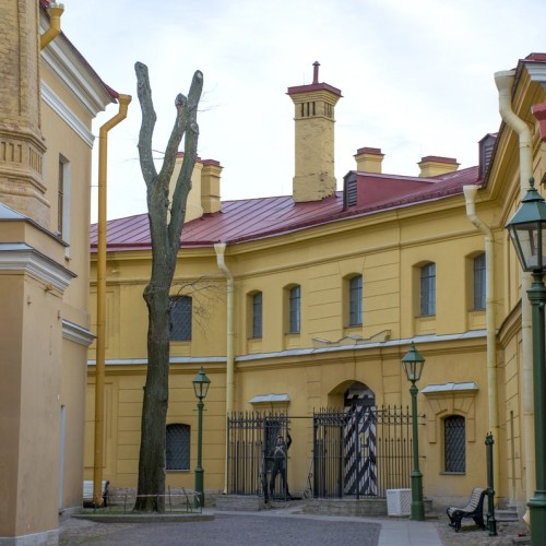 Петербург за 5 часов с посещением тюрьмы, крепости и собора