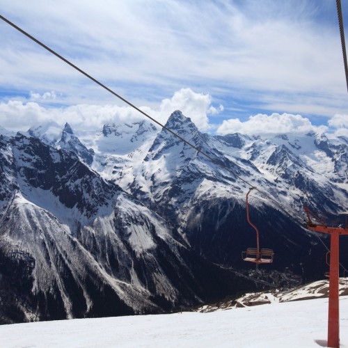 Окрестности Домбая в мини-группе: автопутешествие по знаковым локациям