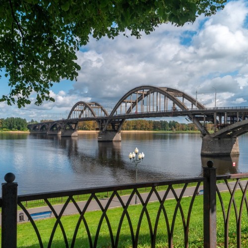 Индивидуально по Рыбинску и старинной Учме пешком и на авто