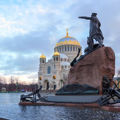 В Кронштадт и Петергоф — на мотоцикле из Петербурга