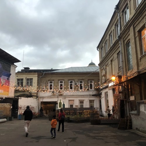 «Красный октябрь»: от шоколада к искусству