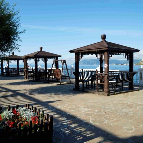 С семьёй на Байкал: знакомство с Листвянкой, этнографический музей и время на отдых