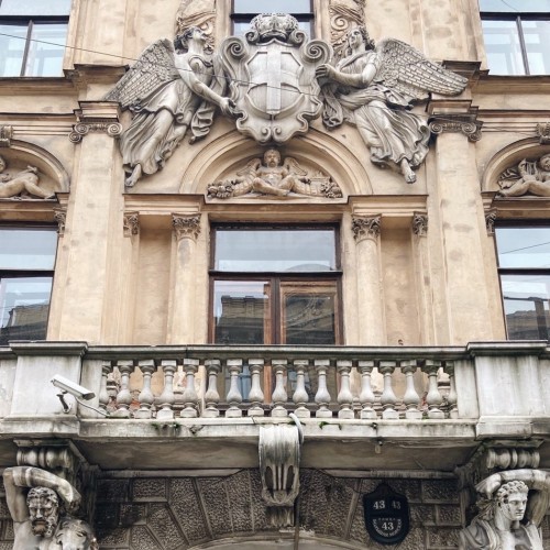 Петербург с французским акцентом