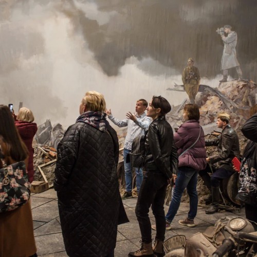 Пропавшие в кинохронике: экскурсия по иммерсивной инсталляции «Ленфильма»