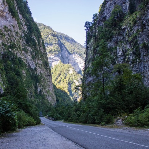 Тур на озеро Рица — к символу Абхазии!