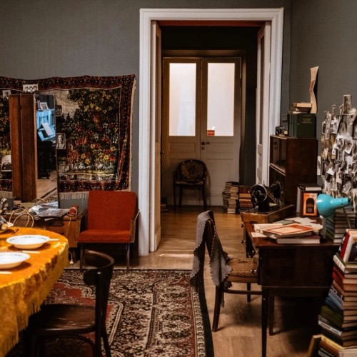 Аутентичный Петербург 3 в 1: коммуналка, дворы и парадные