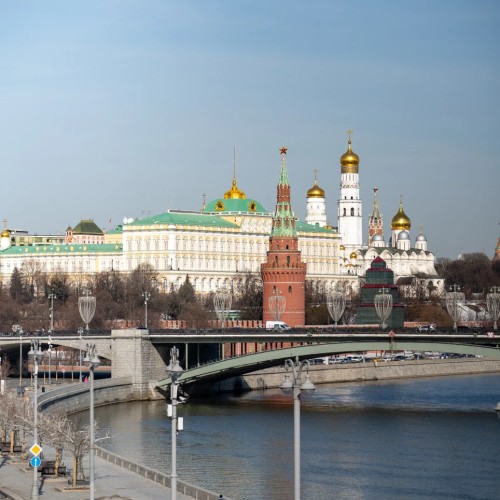 Фотопрогулка «П&П (полезное с приятным) на Патриаршем мосту Москвы»