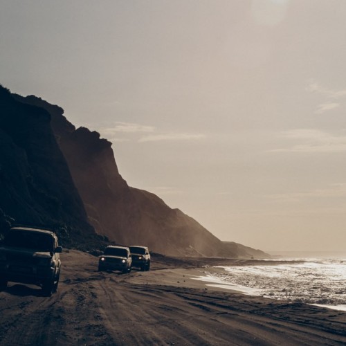 Океан впечатлений на Камчатке с фотографом: треккинги, спа, обед с видом на горы и ночь в глэмпинге