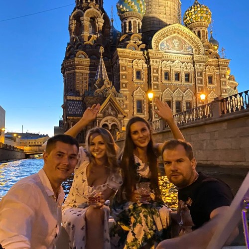 Развод мостов — на катере