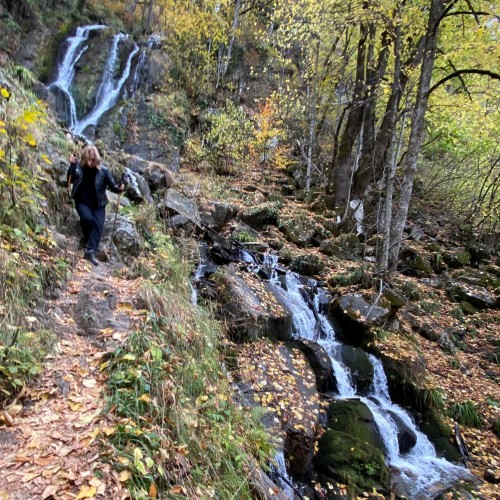 Лёгкий треккинг к водопаду Красной Поляны