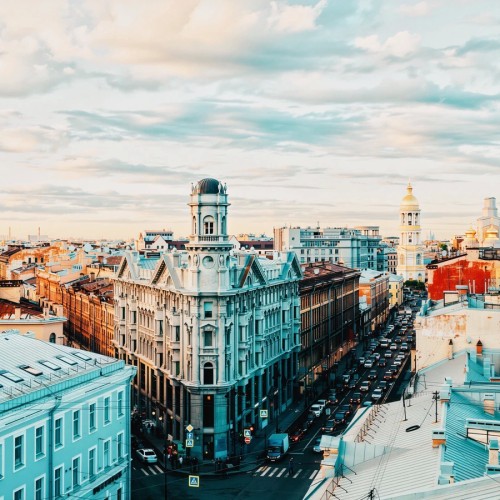 Питер романтиков: дворы, парадные, виды с крыши и коммуналка Довлатова