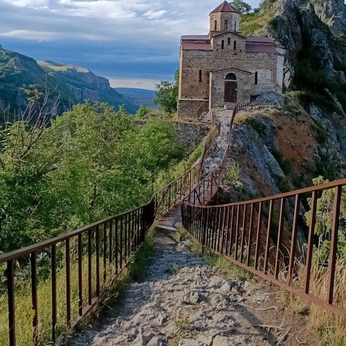 Выезд в Домбай на внедорожниках из Кисловодска: Гум-Баши, Мусса-Ачитара и Алибекский водопад