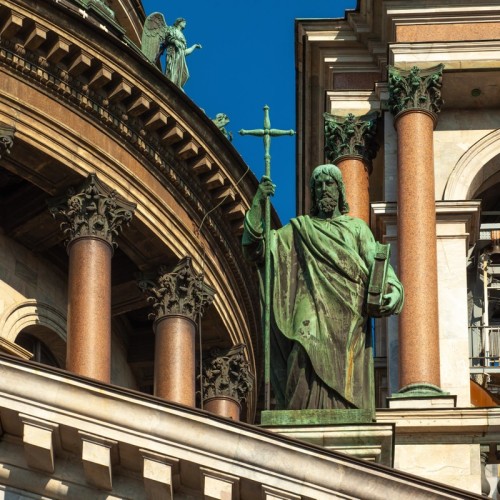 Петра творения за выходные из Москвы: Северная столица, Кронштадт, Петергоф