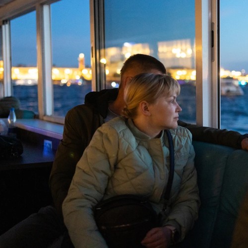 Ночная прогулка на теплоходе на развод мостов