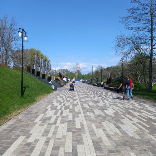 Из Петербурга в Кронштадт — к морским соборам