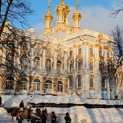 В Пушкин — по дворцам!