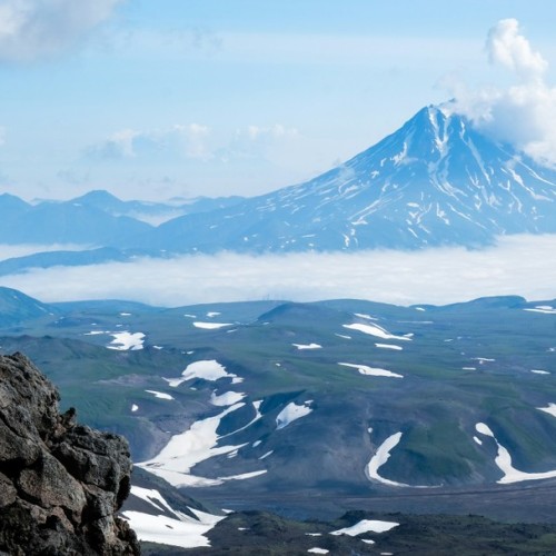 На Камчатку с вулканологом: VIP-экспедиция с прогулкой на вертолёте, рыбалкой, баней и деликатесами