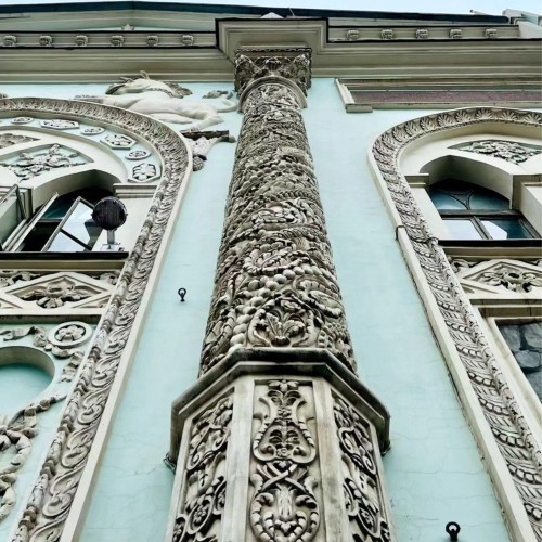 Древняя. Святая. Судьбоносная. Одним словом, Никольская!
