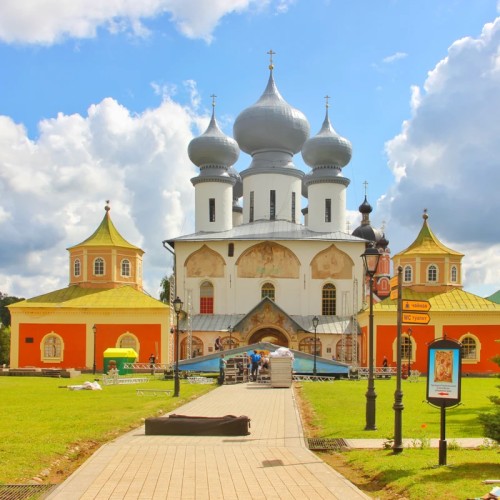 Тихвинские тропы и парк «Вепсский лес» — из Петербурга