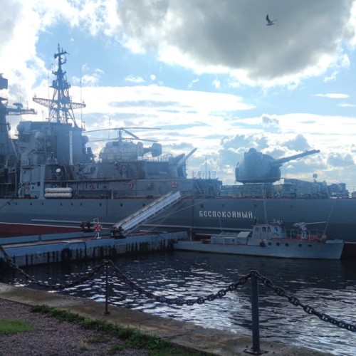 Кронштадт + форт «Риф»: групповая экскурсия