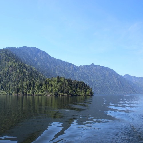 На теплоходе — из Горно-Алтайска на Телецкое озеро