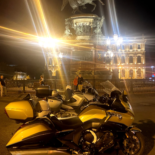 На мотоцикле по сердцу Северной столицы!