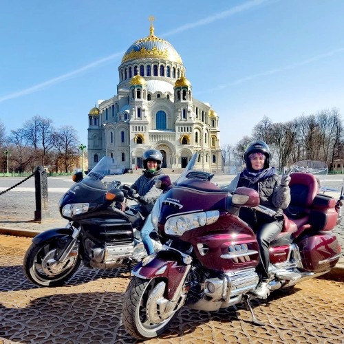 В Кронштадт и Петергоф — на мотоцикле из Петербурга