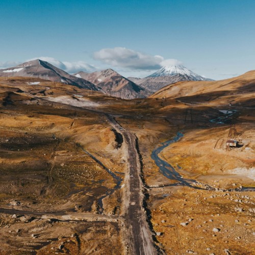 На Камчатку с вулканологом: VIP-экспедиция с прогулкой на вертолёте, рыбалкой, баней и деликатесами