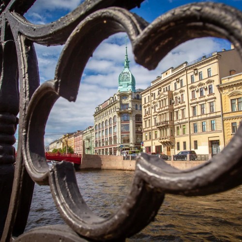 Два Петербурга: блеск и нищета Северной столицы