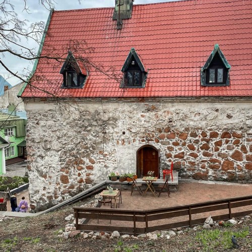 Из Петербурга в Выборг — на авто или мотоцикле