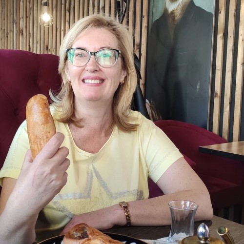 Сытная экскурсия по старейшему рынку Петербурга — с пирожками и чаепитием