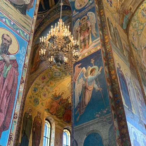 Вечная живопись: мозаика в храмах и на фасадах Петербурга