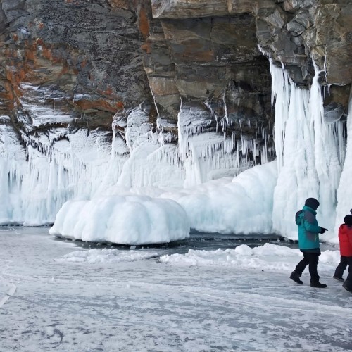 На джипе по зимнему Байкалу в мини-группе: Малое Море, Тажеранские степи, Ольхон и бухта Ая