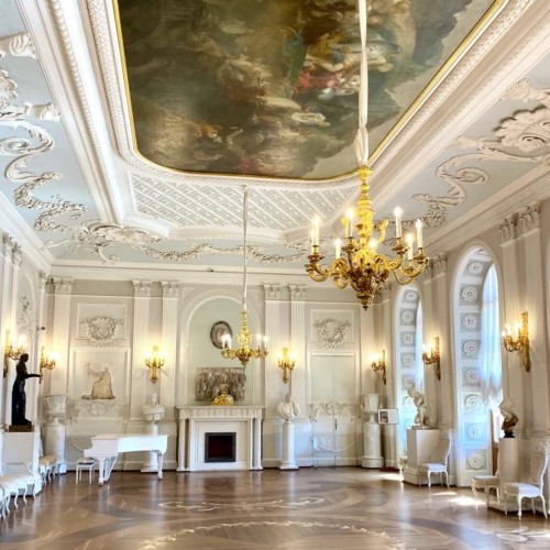 Гатчина с посещением дворца — автобусная однодневная экскурсия