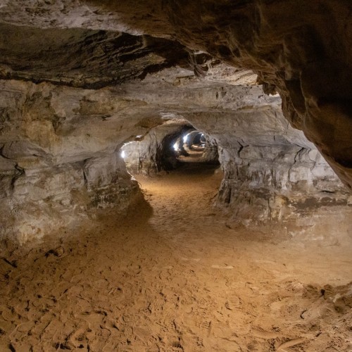 Из Санкт-Петербурга в Саблинские пещеры