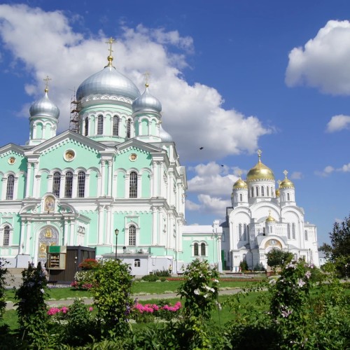 В Серафимо-Дивеевский монастырь из Нижнего Новгорода