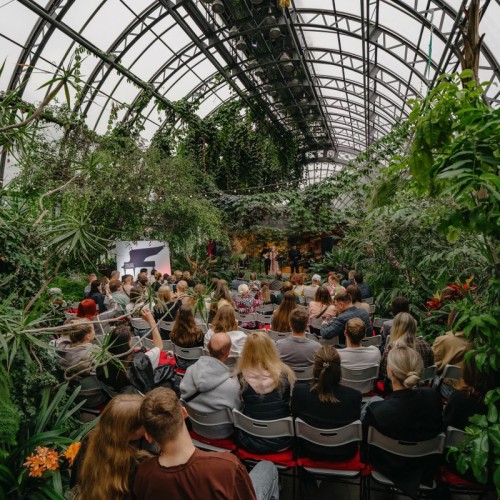 Концерт в оранжерее Таврического сада