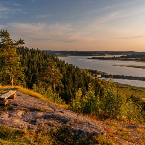 Уик-энд в Карелии: «Рускеала», водопады и шхеры с ночёвкой в глэмпинге на берегу Ладоги
