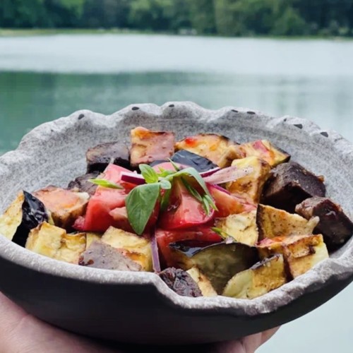 На Кавказ со вкусом и только в своей компании: национальные блюда в горах, Шато Эркен и конный клуб