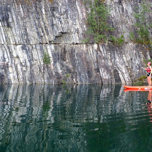 На сапах по Карелии с комфортом: озёра, солнце, релакс и пляжи