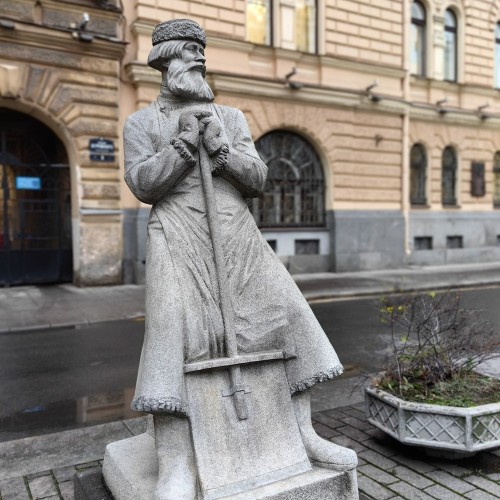 Деньги в большом городе