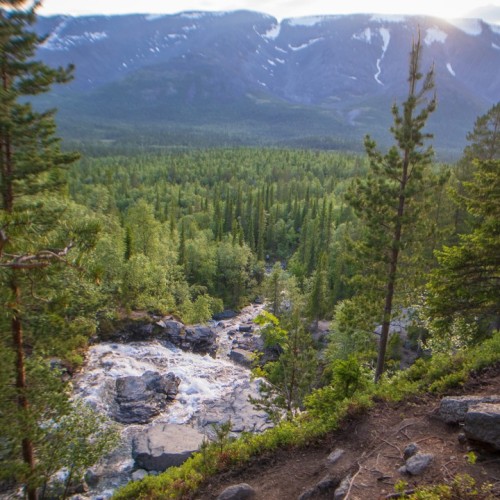 Горы и водопады Севера: тур на Кольский полуостров в мини-группе
